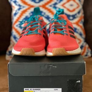 Unisex Adidas Originals NMD_R2 Summer Sneakers